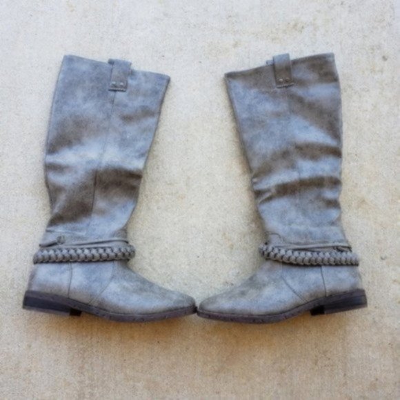 NWOT Rampage Grey/Taupe Distressed Boots. - Picture 2 of 6